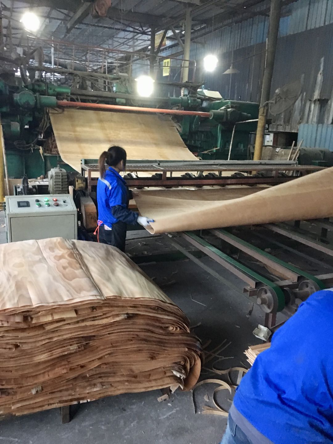 佛山吉盛唐朝木业十三年专注高性能胶合板供应商和应用解决方案服务商